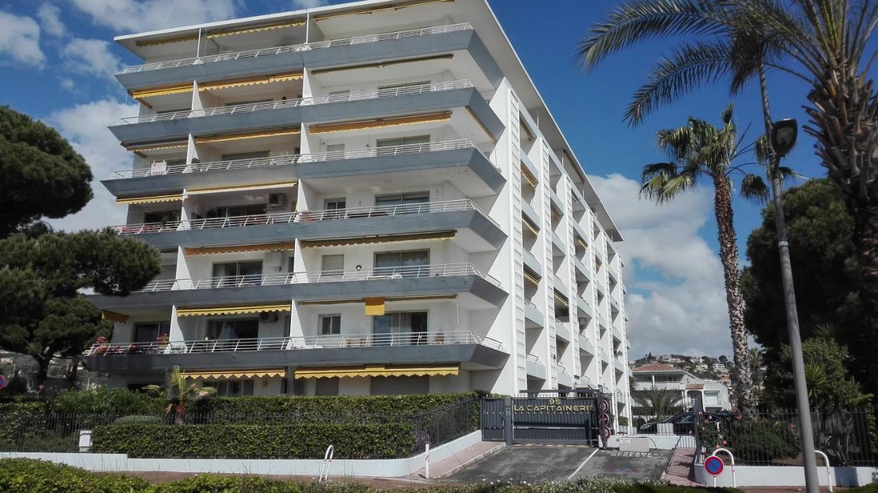 Grand Studio Climatise En Bord De Mer Avec Parking Securise Golfe-Juan Kültér fotó